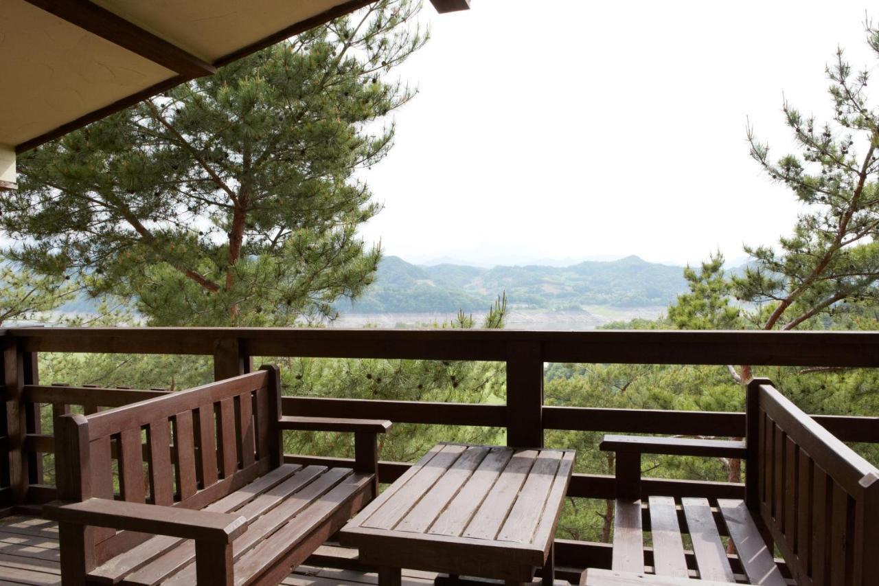 Club Es Jecheon Resort Chechon ภายนอก รูปภาพ